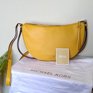 MICHAEL Michael Kors Camden Crossbody in Sunflower